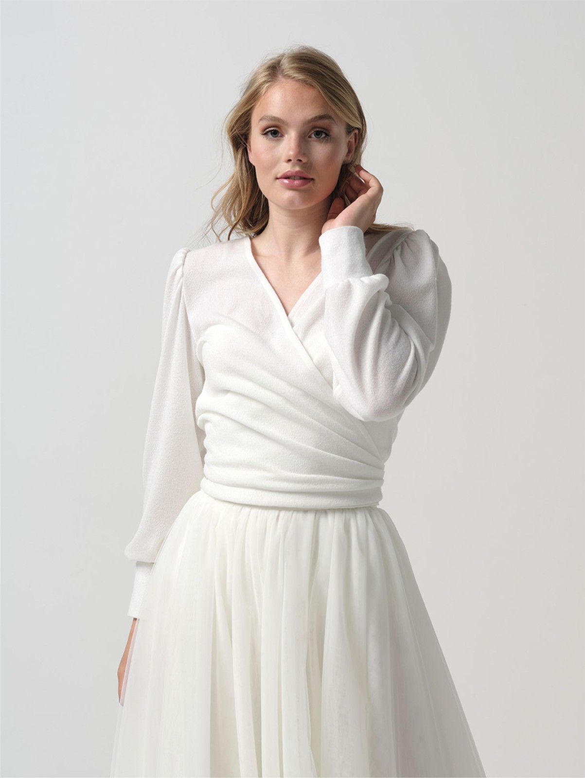 ohne Haarschmuck, ohne Rock